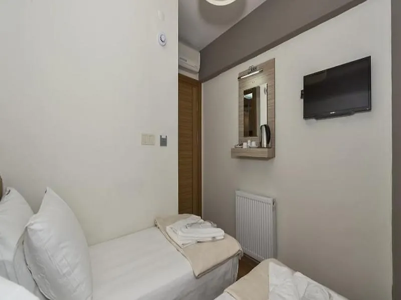 Metrolux Hotel Istanbul 5*,
